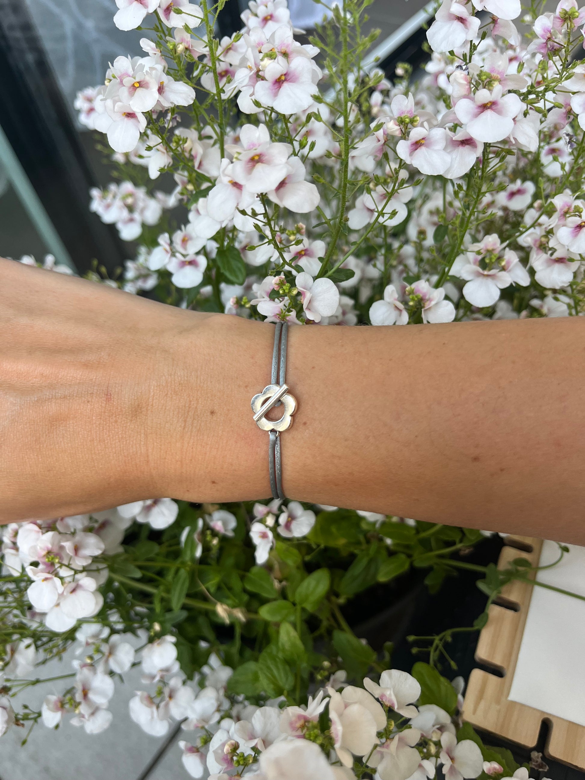 Bracelet soie ajustable