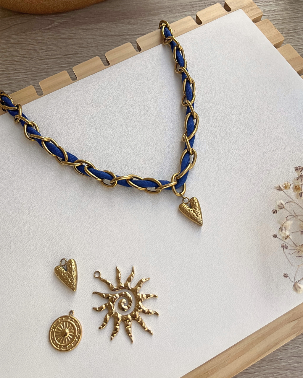 Collier Bleu Royal