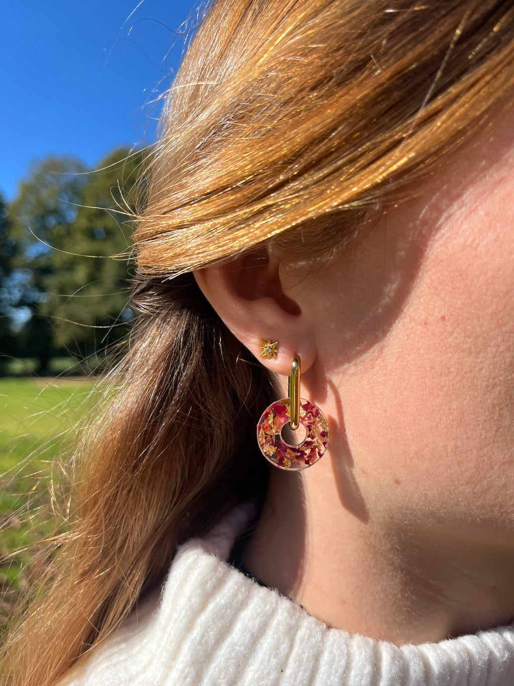 Boucles d'oreilles interchangeables rondes - Fleurs séchées Bordeaux et feuilles d’or